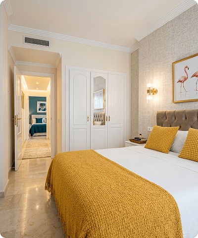 Habitaciones cómodas Habitación de hotel con una cama doble